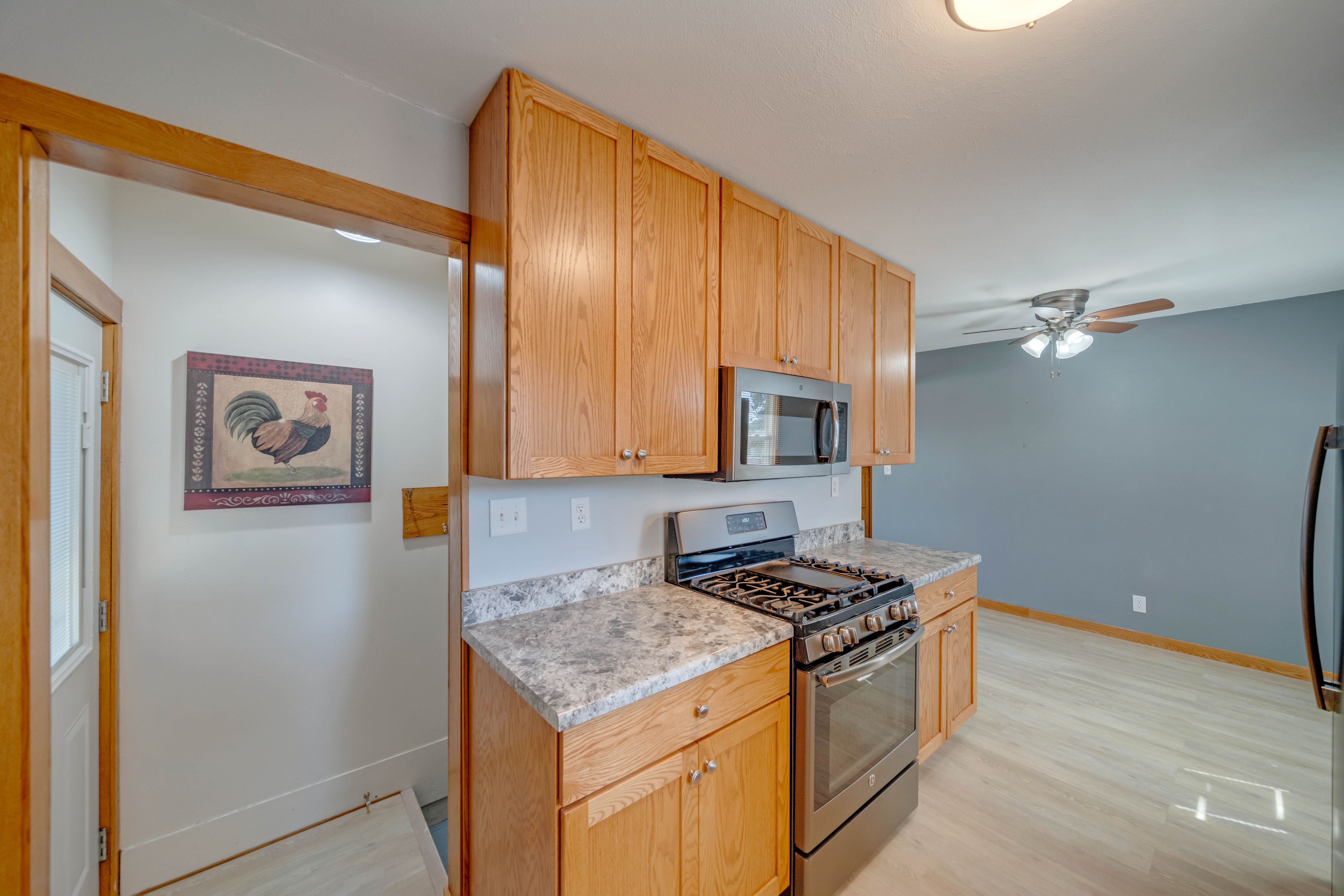 Listing Photo: 320 Burlington Ave, Martensdale, IA 50160 (10 of 34)
